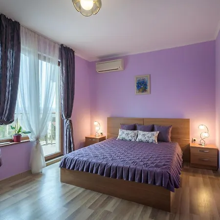 Apartamento Infinity View Shkorpilovci